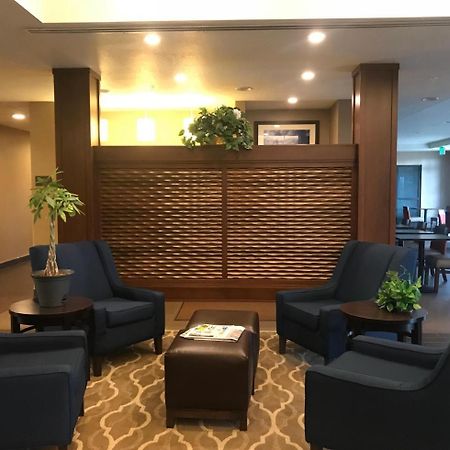 Wheatland Heartland Inn And Suites מראה חיצוני תמונה