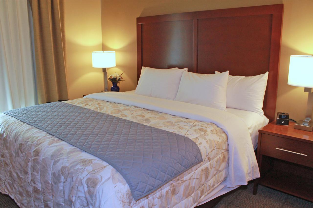 Wheatland Heartland Inn And Suites מראה חיצוני תמונה