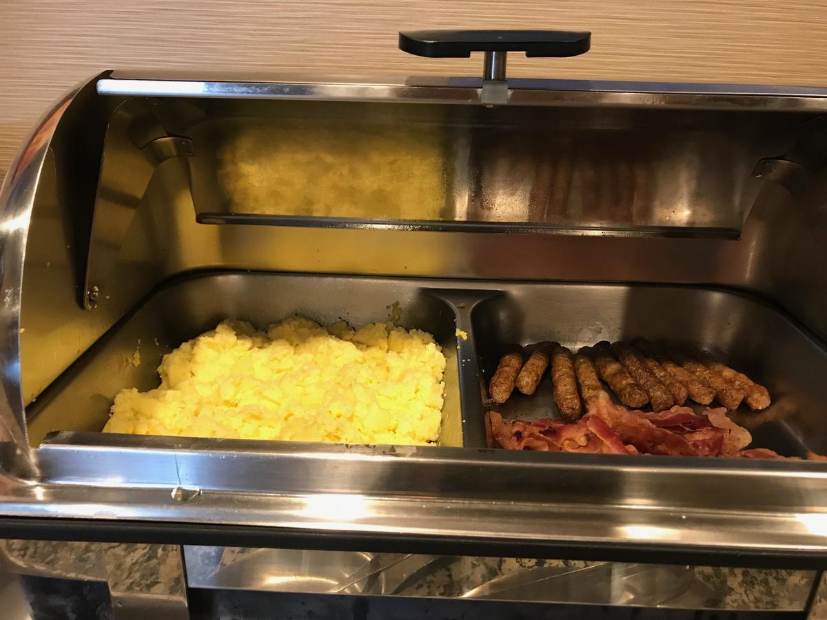 Wheatland Heartland Inn And Suites מראה חיצוני תמונה