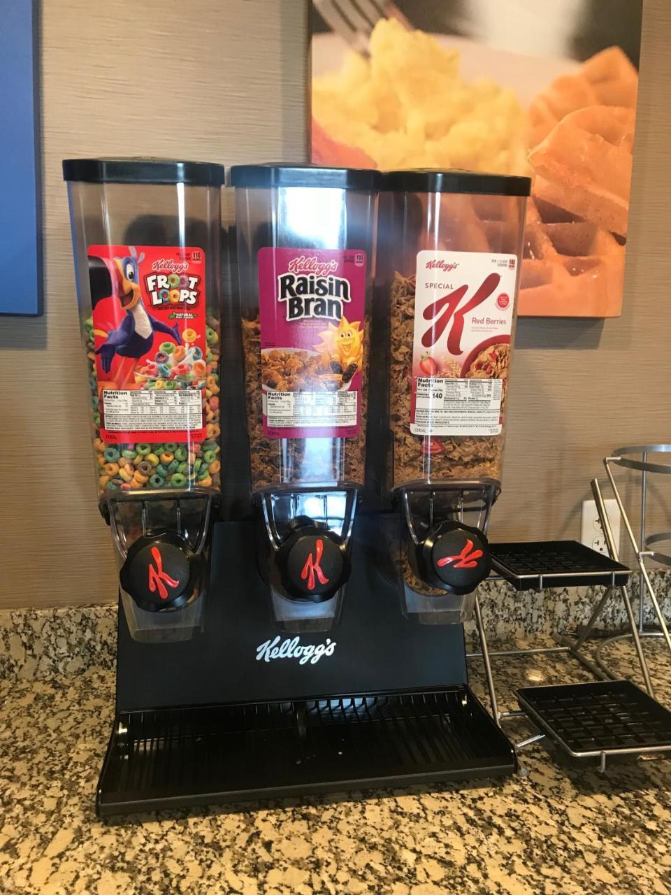Wheatland Heartland Inn And Suites מראה חיצוני תמונה